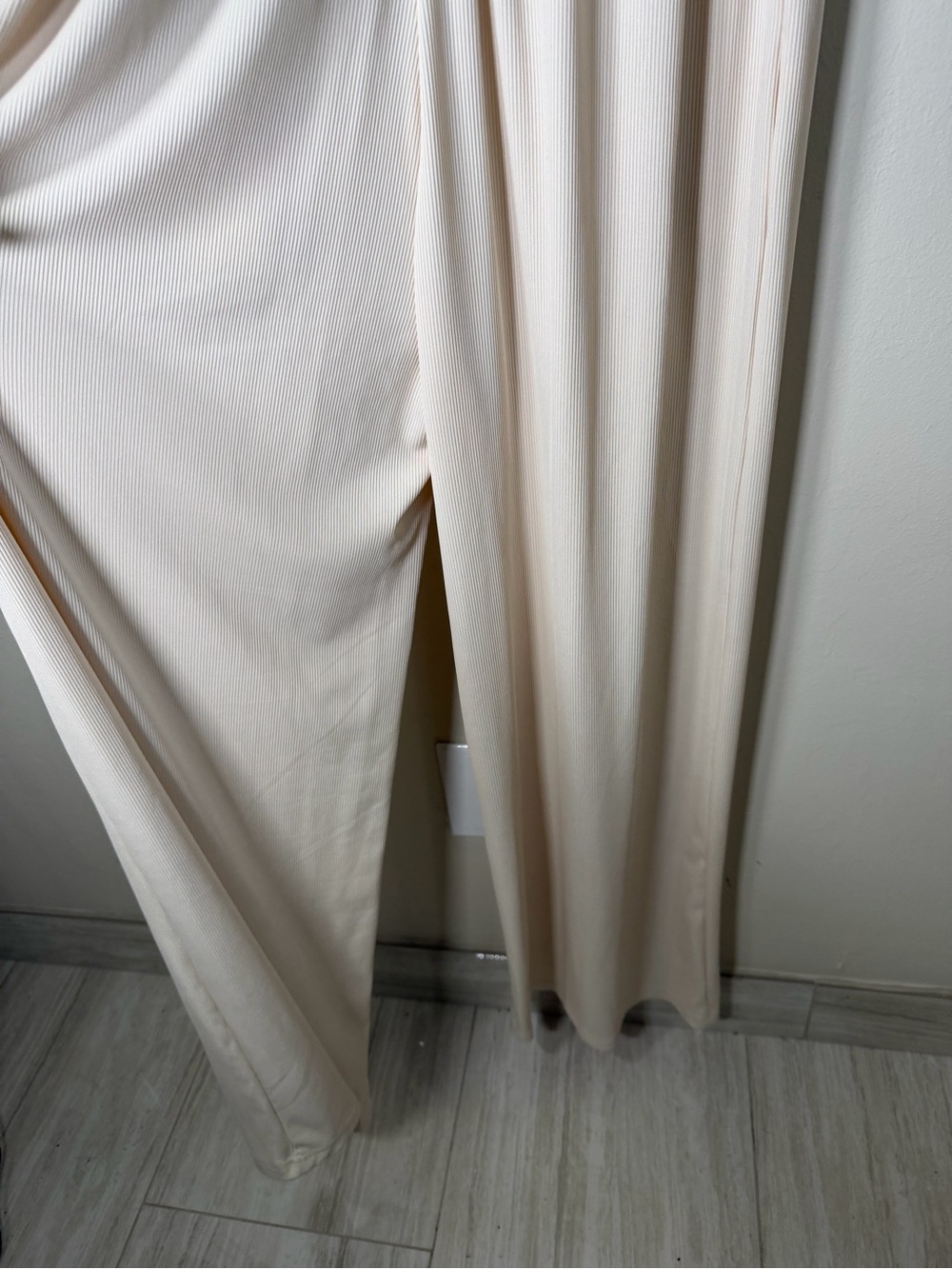 Cider Ivory Sleeveless Wide-Leg Jumpsuit - Picture 8 of 13
